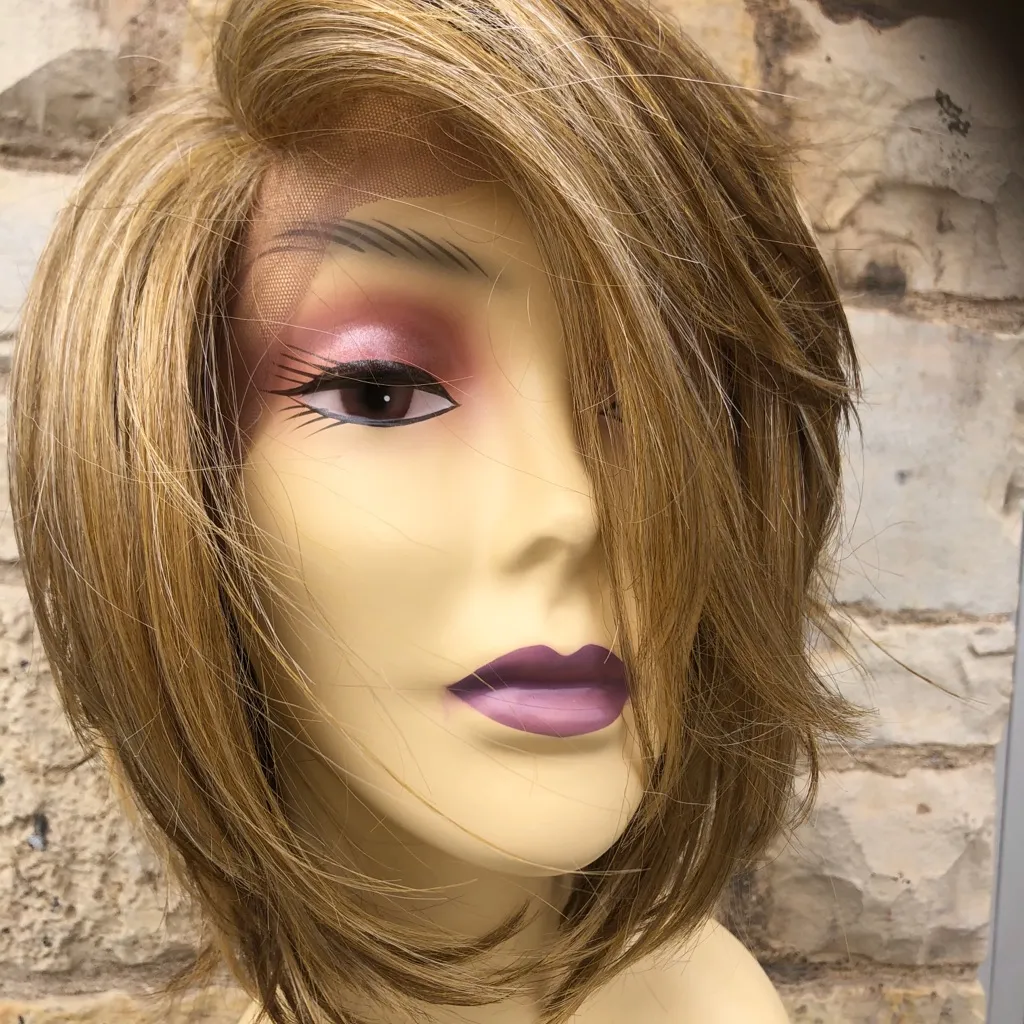 Blonde SidePart Lacefront wig - Image 8