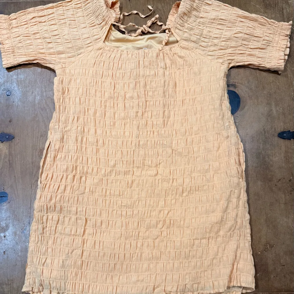 Listicle orange smocked dress size large NWT - Image 3