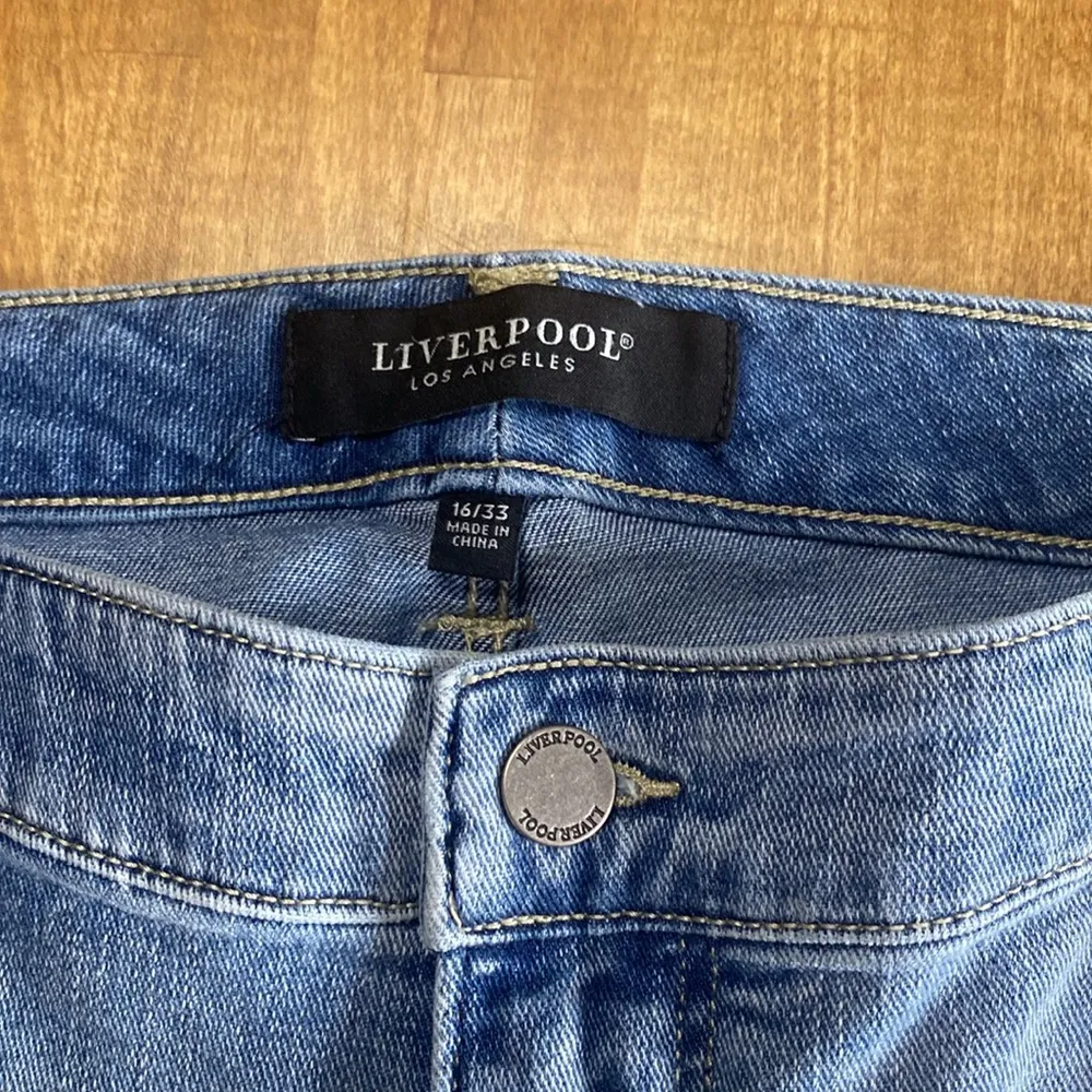 Liverpool Los Angeles ECO Charlie Crop Skinny  16/33 - Image 3