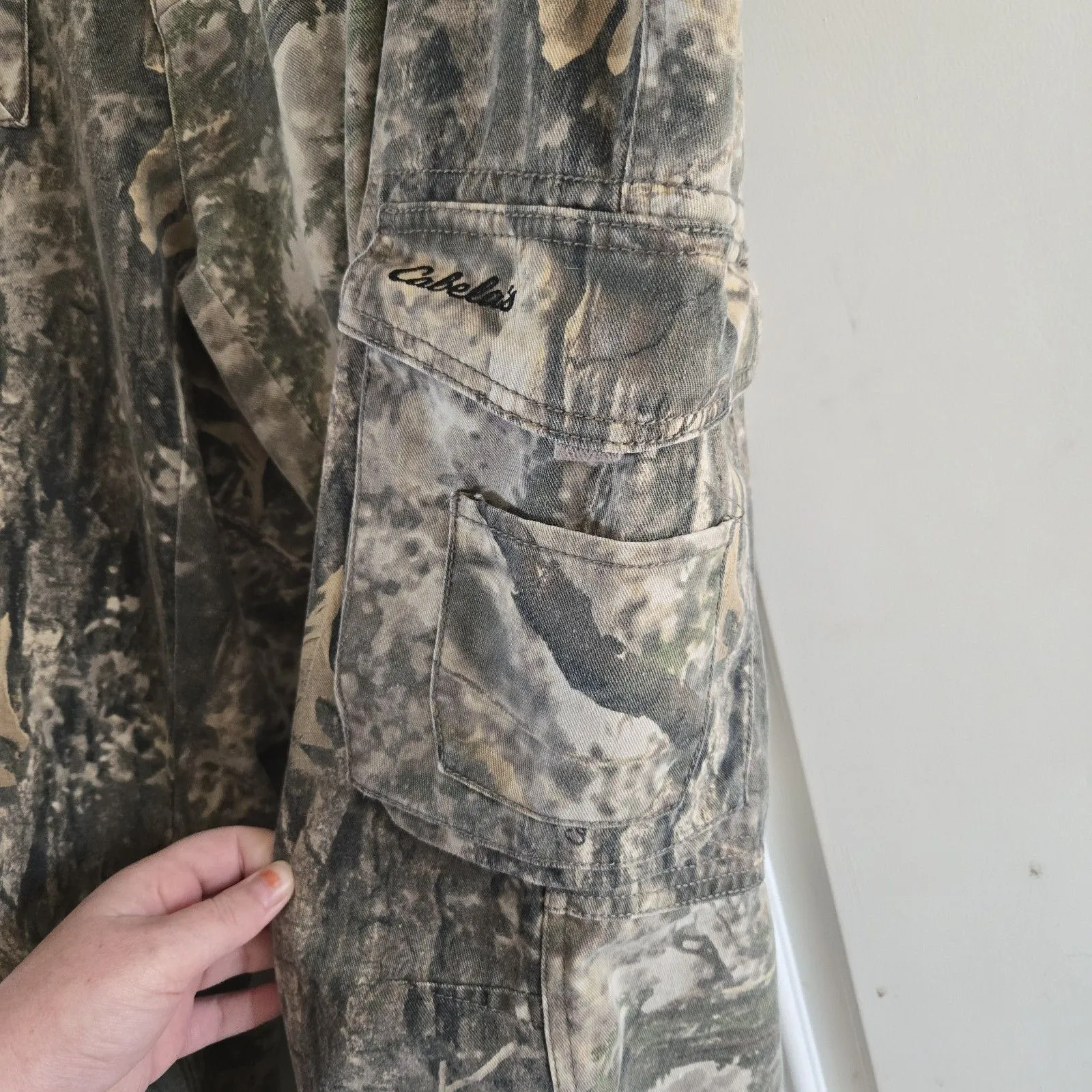 Cabela’s Womens Camouflage Cargo Pants Size 14 (36x31) Hunting Outdoor Camo Tree - Image 6