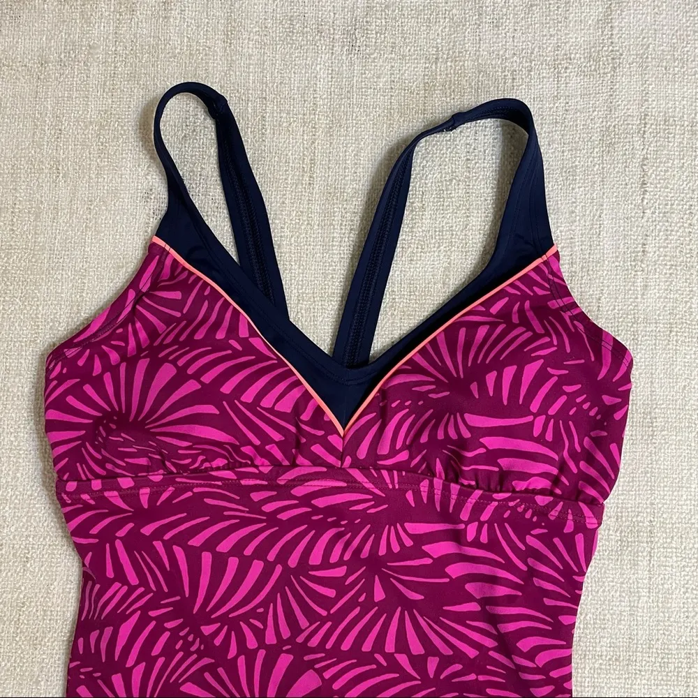 Nike Women’s One Piece Swimsuit - Image 2