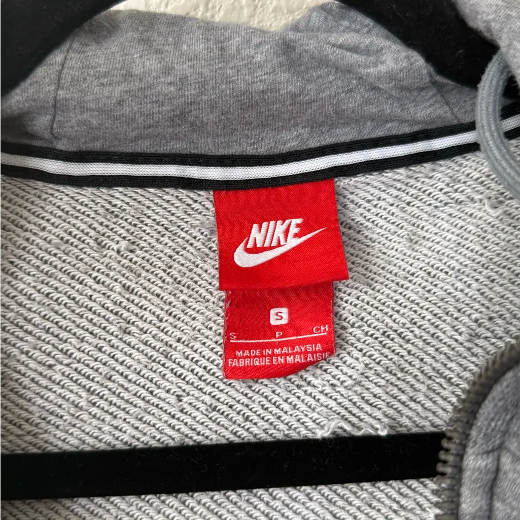 Nike Women's Heather Gray Full-Zip Jacket - Image 2