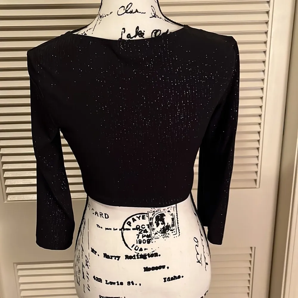 Speechless V-neck sparkly crop top Size medium - Image 2