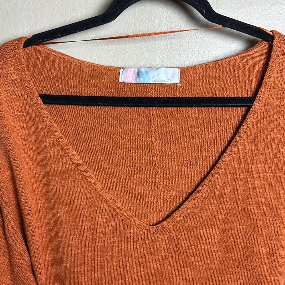 FREE PEOPLE Beach Linen Blend  Vneck Side slits Hgh/Low Hem Large Burnt Orange - Image 4