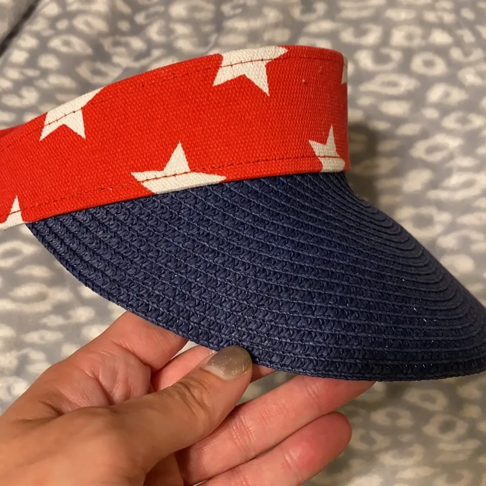 NWOT Star print festive paper straw sun visor - Image 2