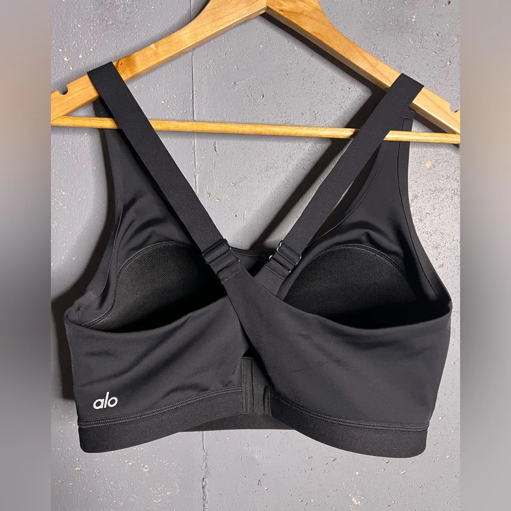 ALO Yoga Power Play High Impact Sport Bra 38DD in Black - Image 4