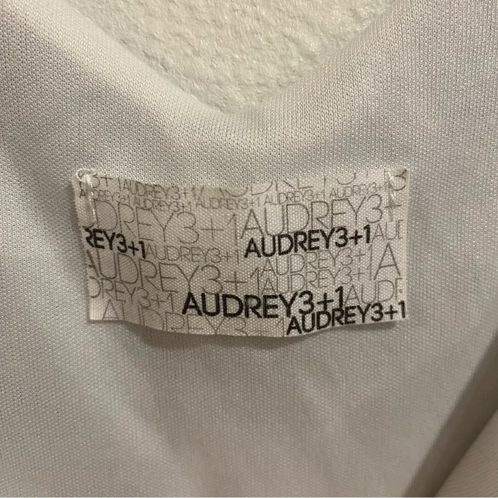 Audrey 3+1 Blue Paisley Sleeveless Blouse Sz S - Image 4