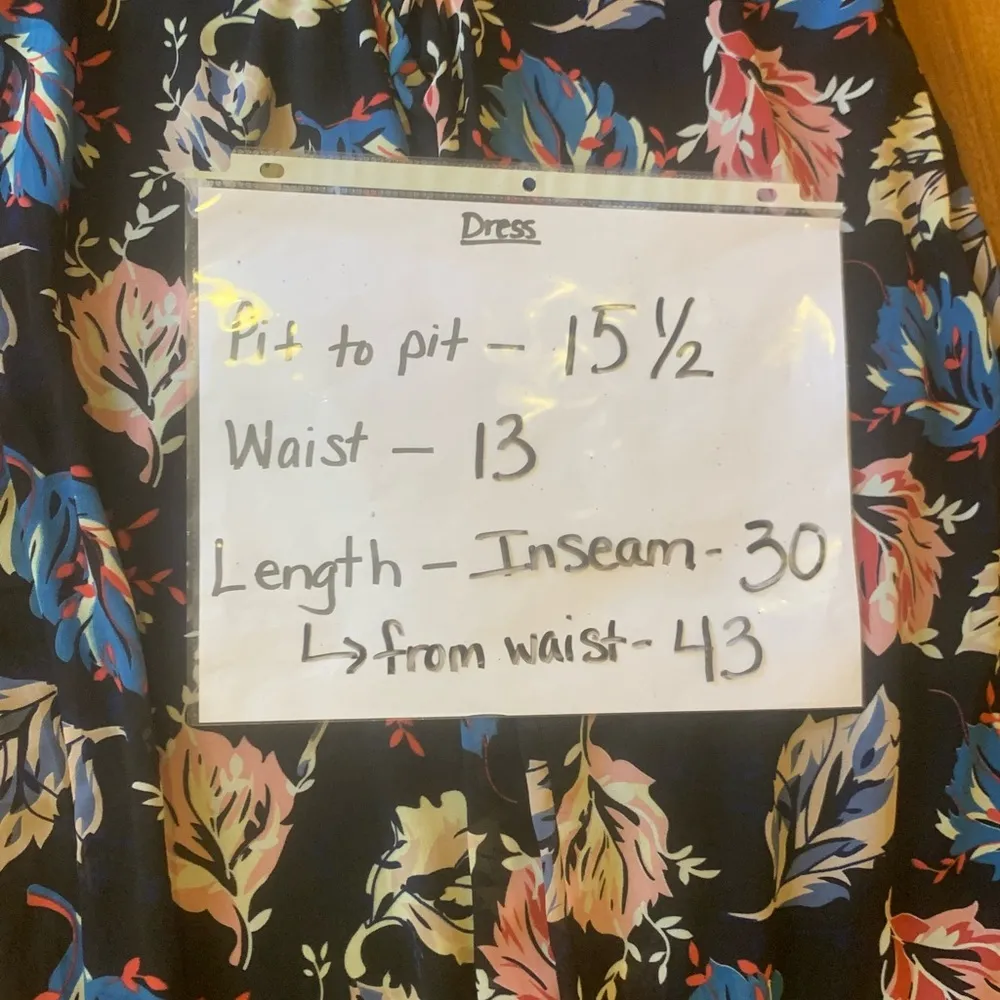 Lulus jumpsuit NWT Size XS Black Leaf print Roni Pleated Balloon Sleeve … - Image 5