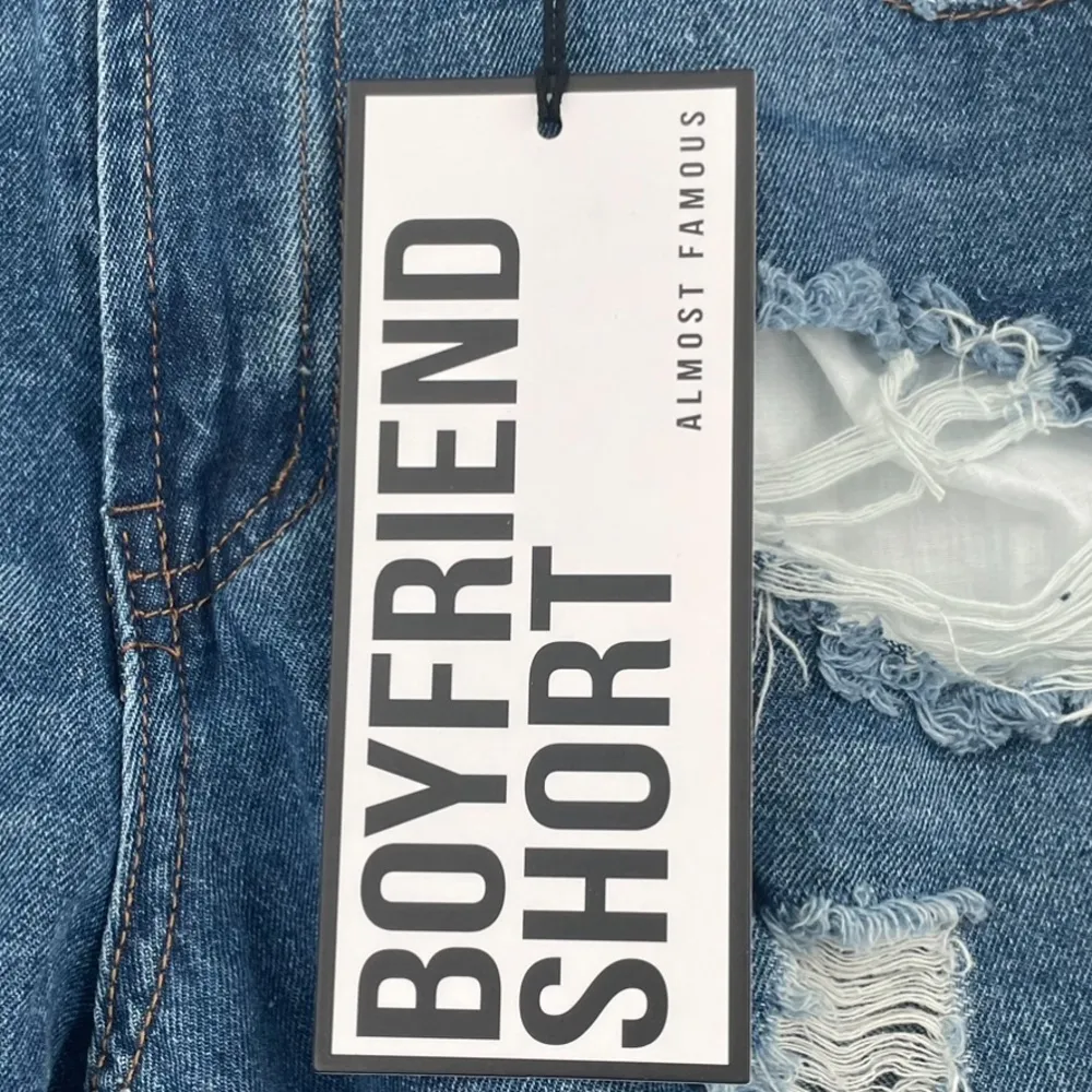 ALMOST FAMOUS BOYFRIEND SHORT IN BLUE SIZE 3 - Image 5