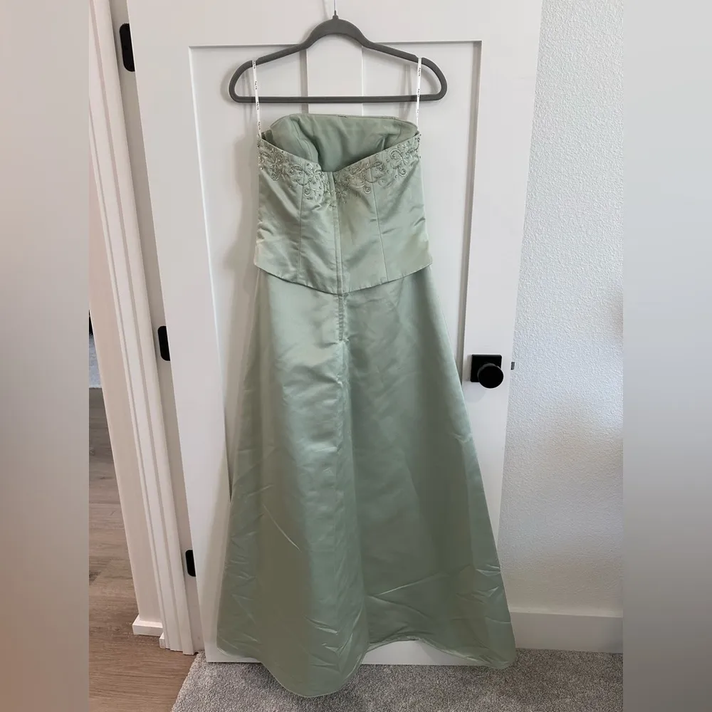 Pinky & Me size 10 light sage green strapless formal dress, prom, EUC, beaded - Image 6