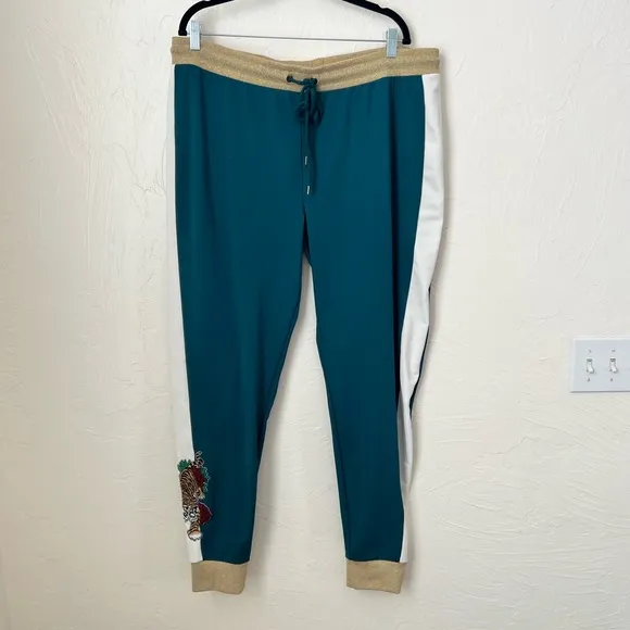 ASOS green and gold tiger patch joggers▪️size 3X - Image 2