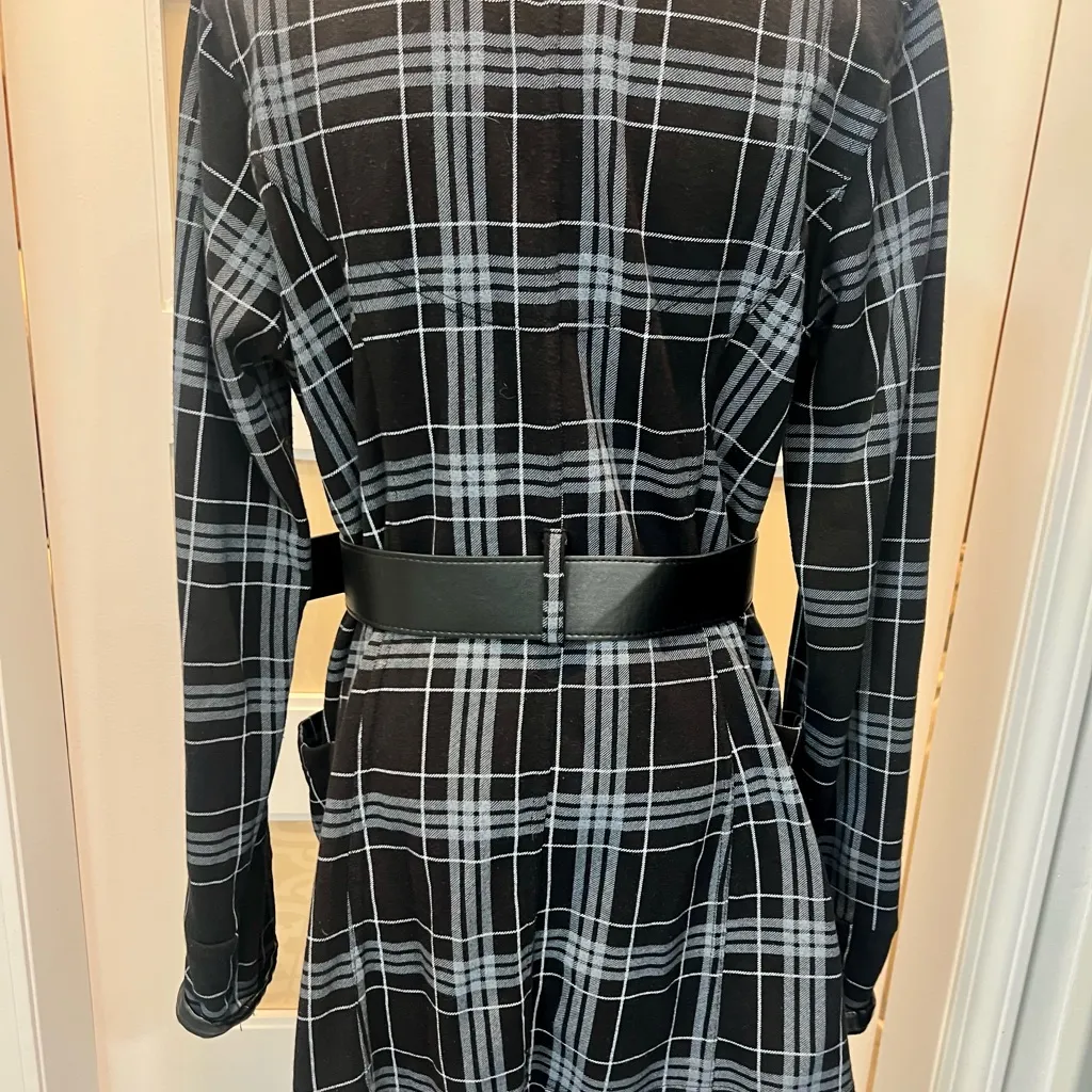 Plaid Women's Jacket with Belt Junior Size XL Black - Image 3