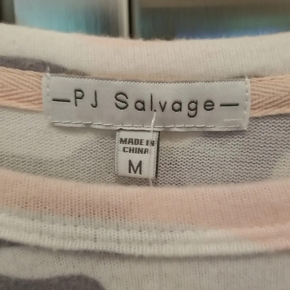 💕PJ SALVAGE💕 Long Sleeve Printed Raglan Top Ivory Camo Loungewear Medium M NWT - Image 8