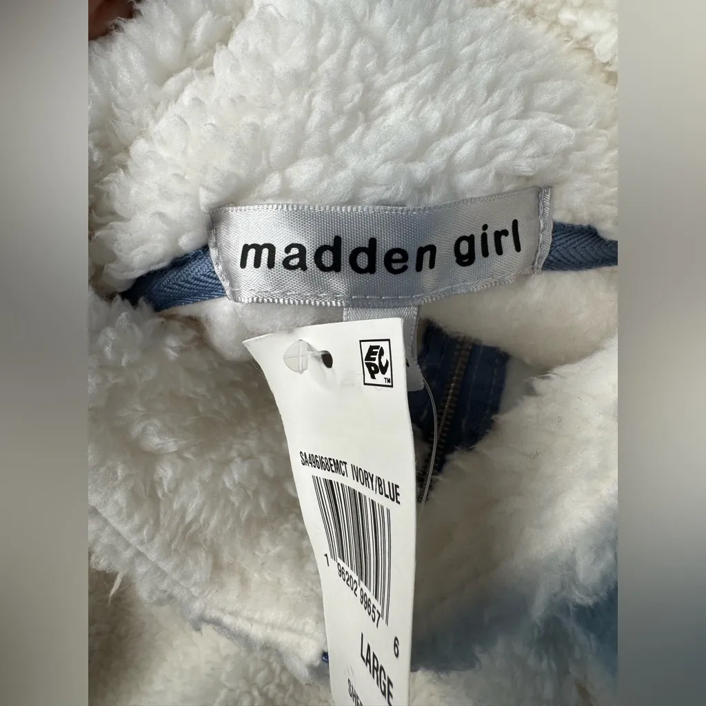 Madden Girl White Sherpa Jogger Set Star Accent - Image 7