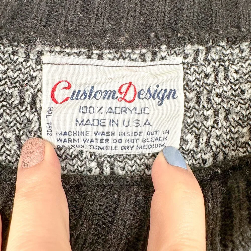 1980s Sweater with Snowflakes Vintage Ski Sweater - Image 4