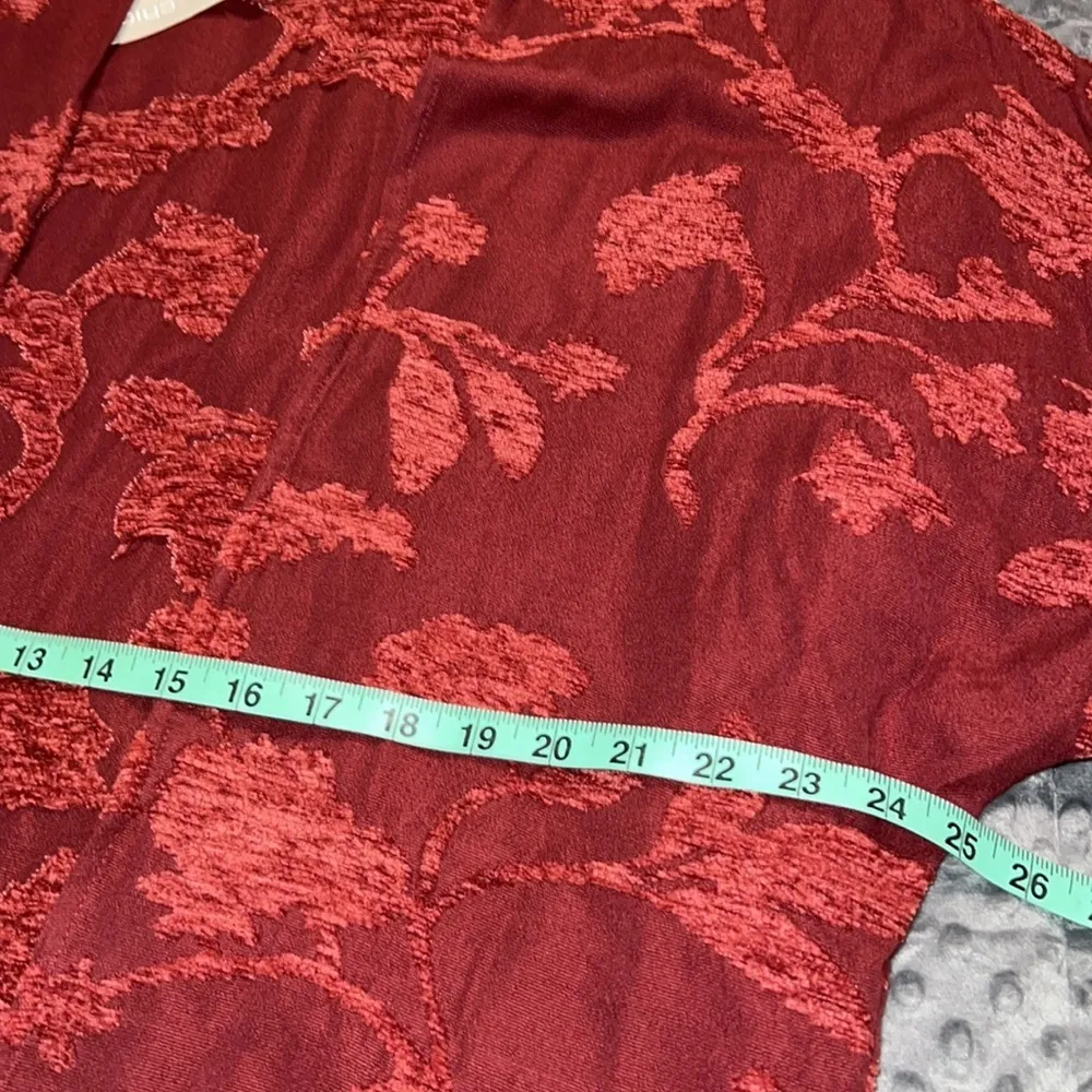 Chico's S/M chenille floral jacquard ruana maroon wrap shawl fringe bottom NWT - Image 5