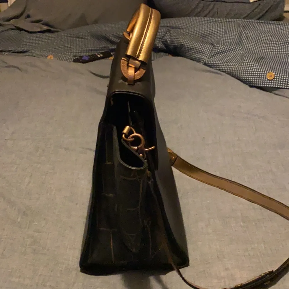 Iconic Z Spoke Zac Posen bag - Image 10