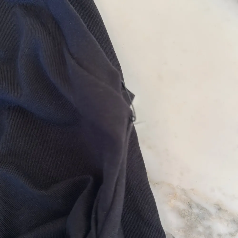 NWOT Treasure and Bond Sleeveless black side ruched dress XXS - Image 9