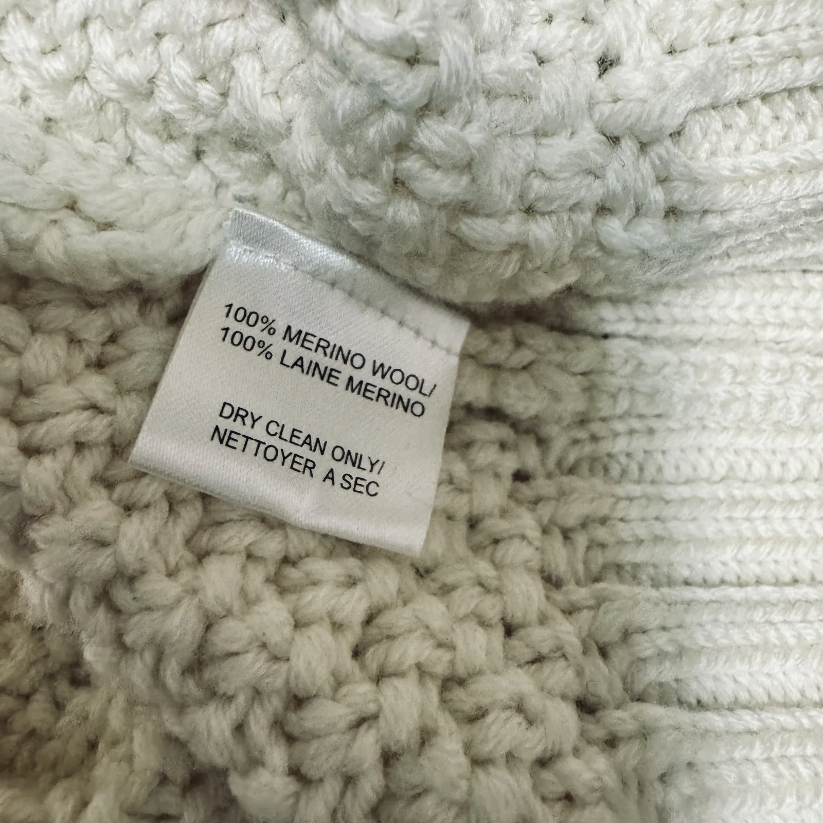 Trina Turk 100% merino wool Cream cowl neck boxy sweater Sz L cable knit - Image 7