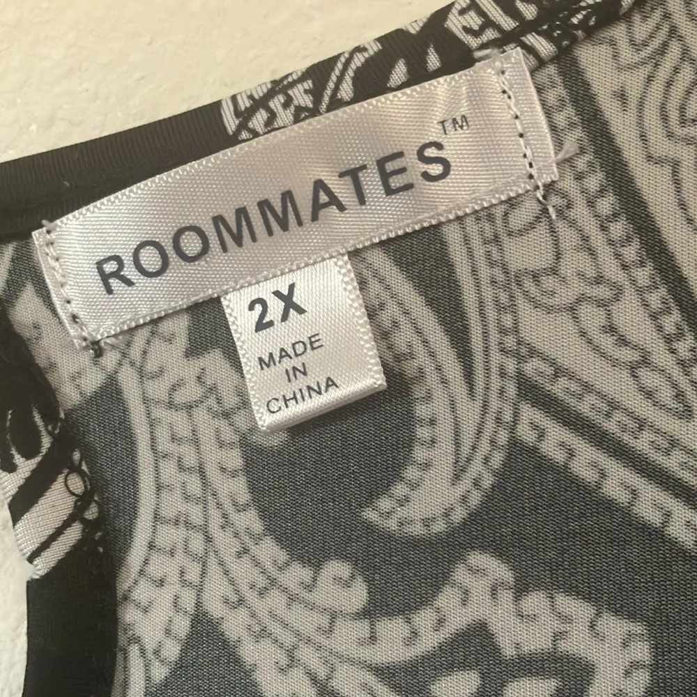 Roommates top 2x - Image 3