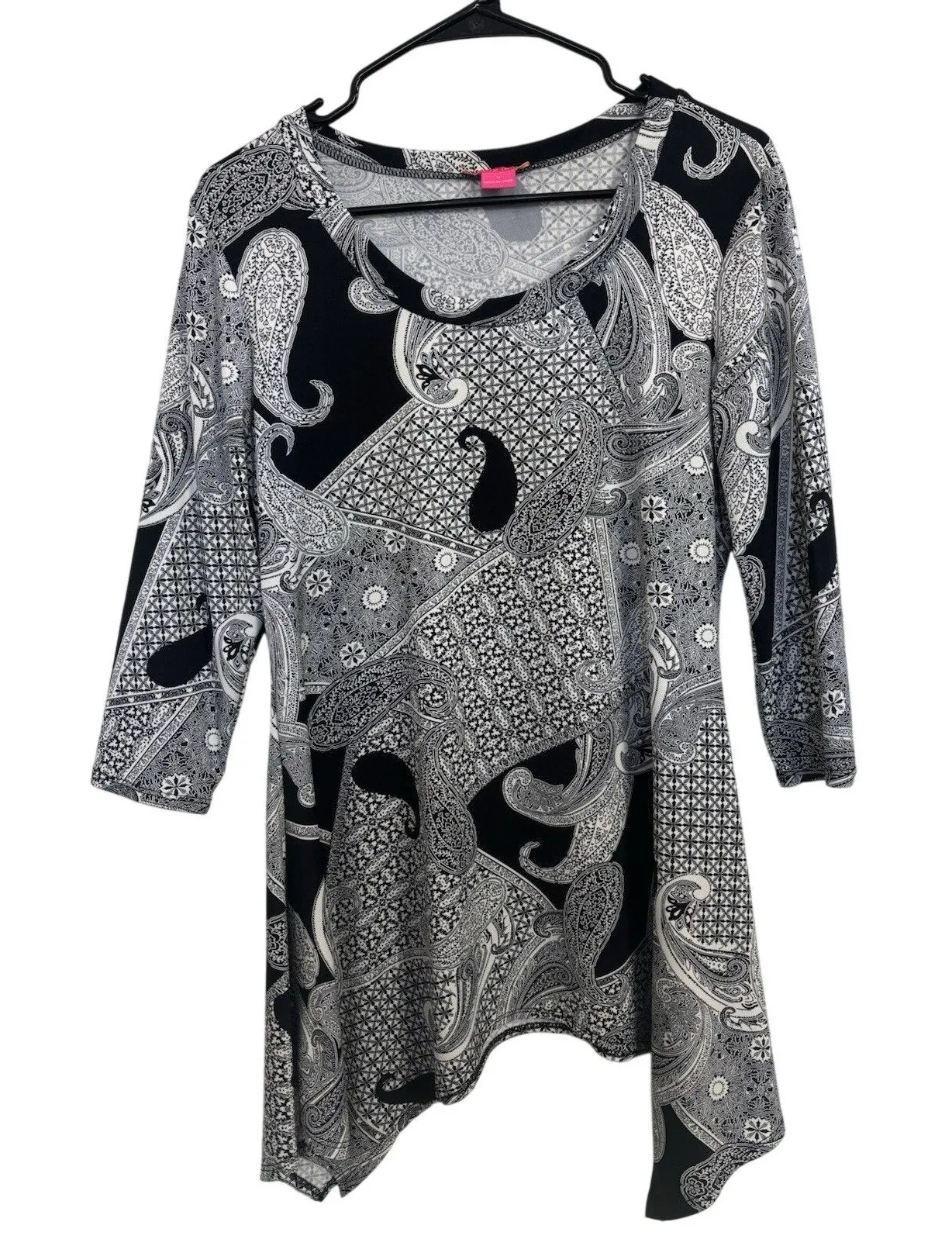 Sunny Leigh Paisley Print Black White Tunic Top Size Medium Asymmetrical Stretch - Image 1