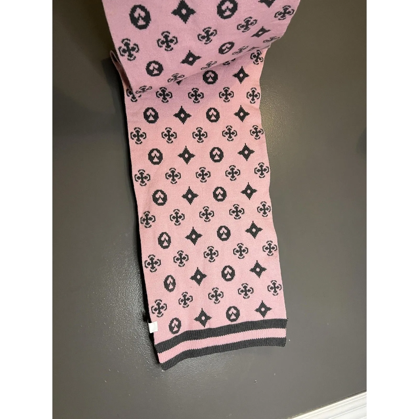 Reversible Knit Scarf Womens One Size Pink Gray Monogram Jacquard Acrylic - Image 4