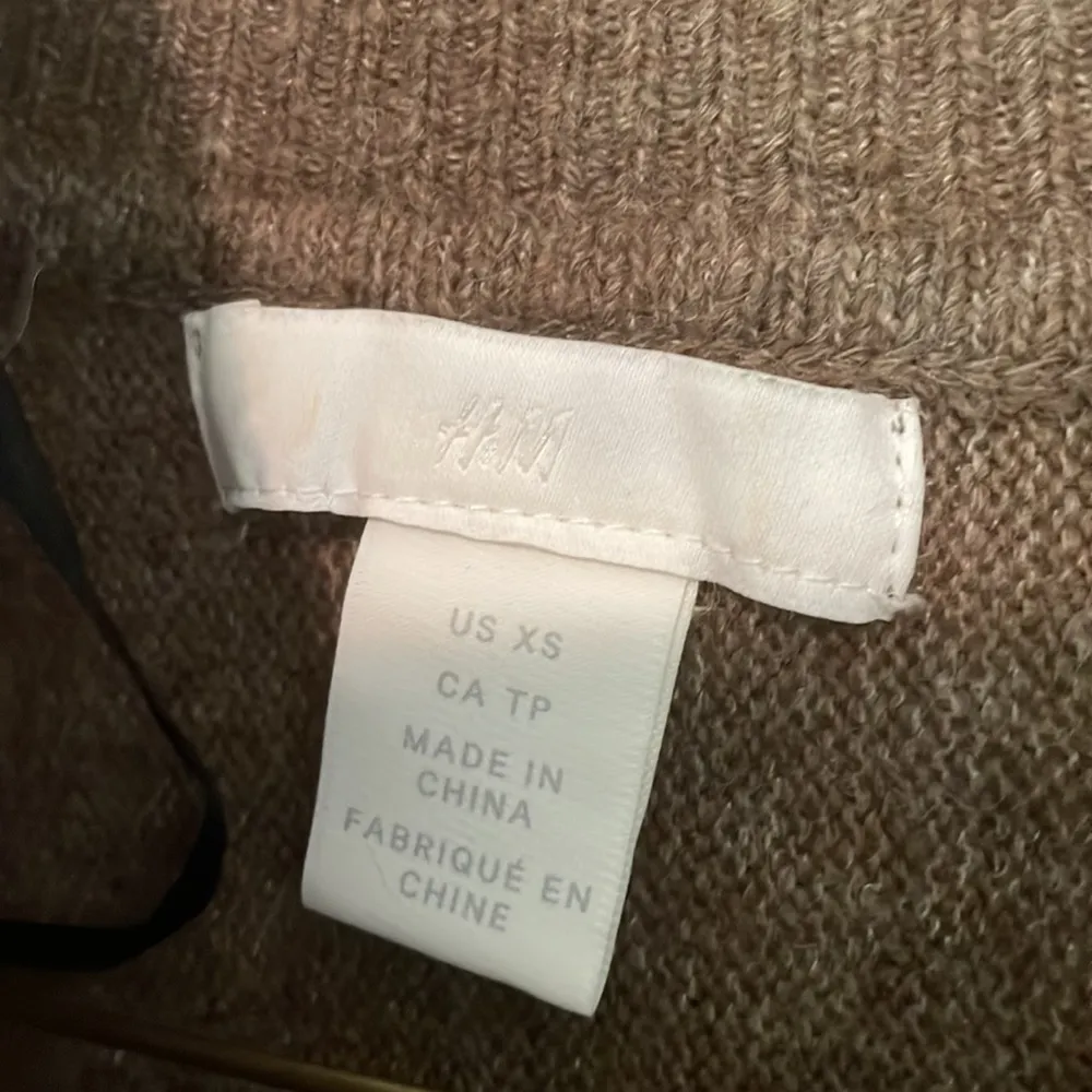 H&M Brown Mock Neck Sweater - Image 5