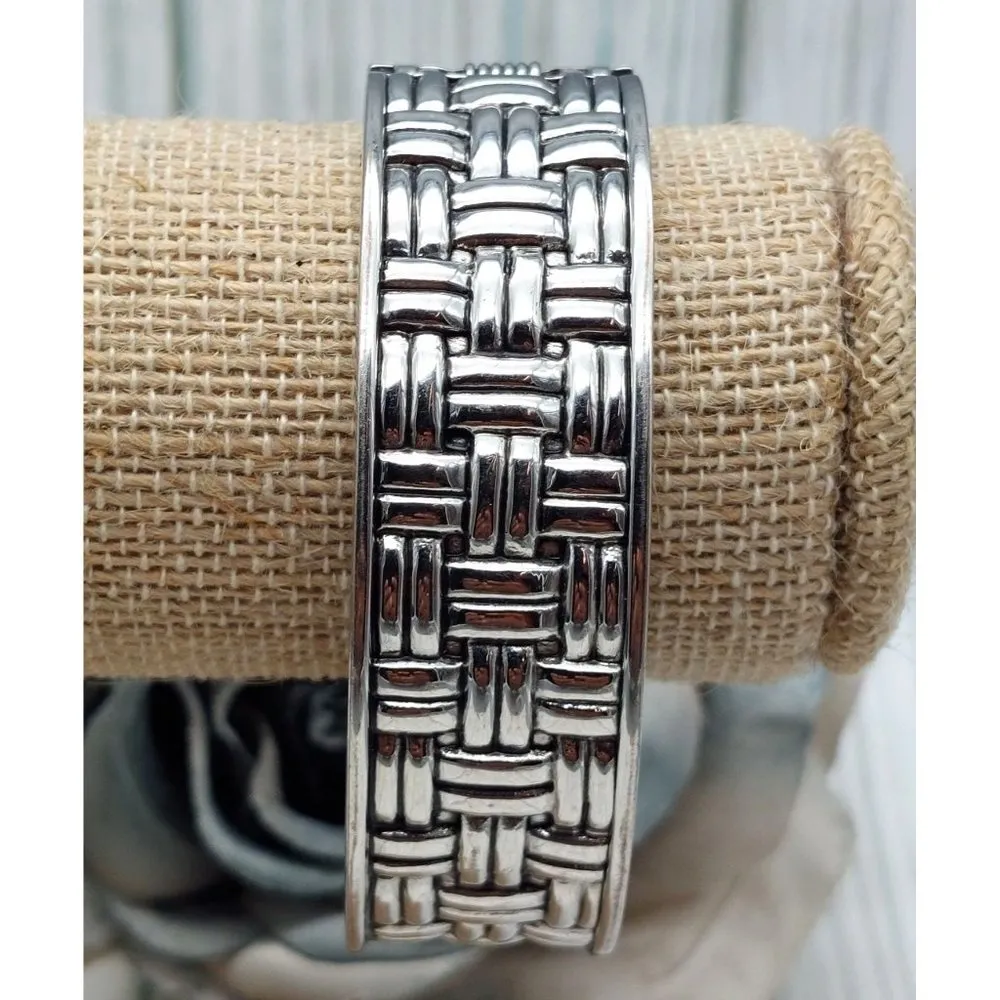 Cute Silver Tone Hinged Bangle Bracelet Textured Woven Look - Image 5