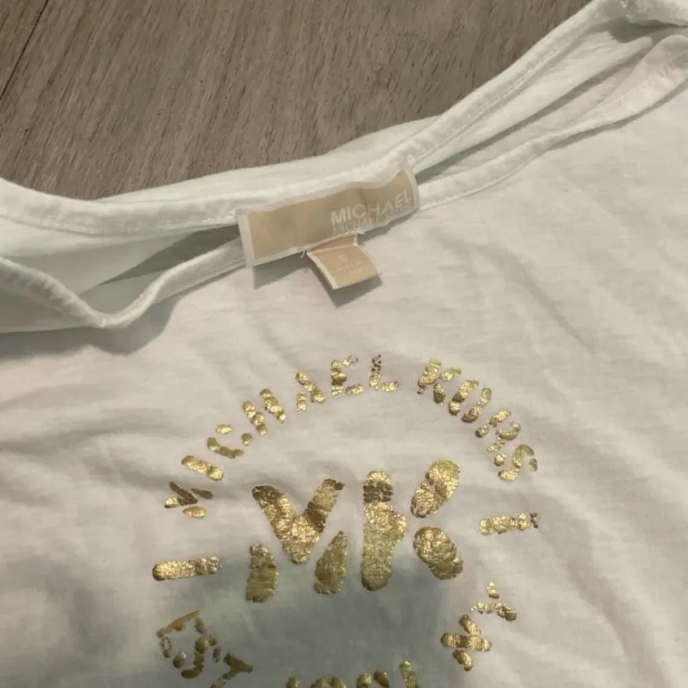 MK White Graphic Women's Top - Image 2