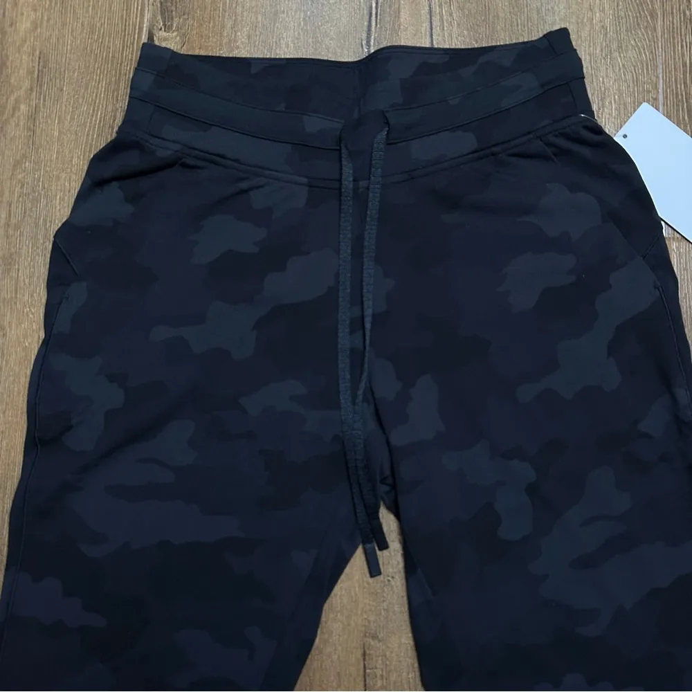 NWT Ready to Rulu Jogger Crop Heritage 365 Camo Deep Coal Multi Size 6 - Image 4