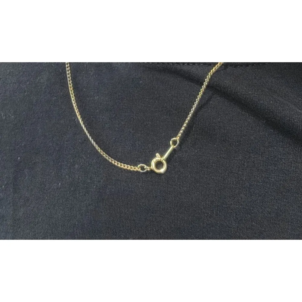 Gold tone Cross and chain - Image 5