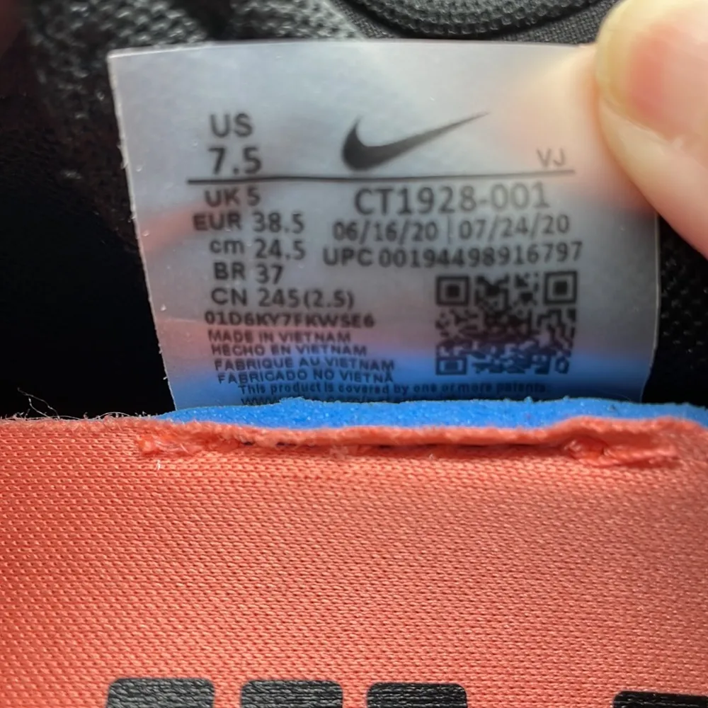 Air Max Up Black Atomic Pink Sneakers 7.5 - Image 6