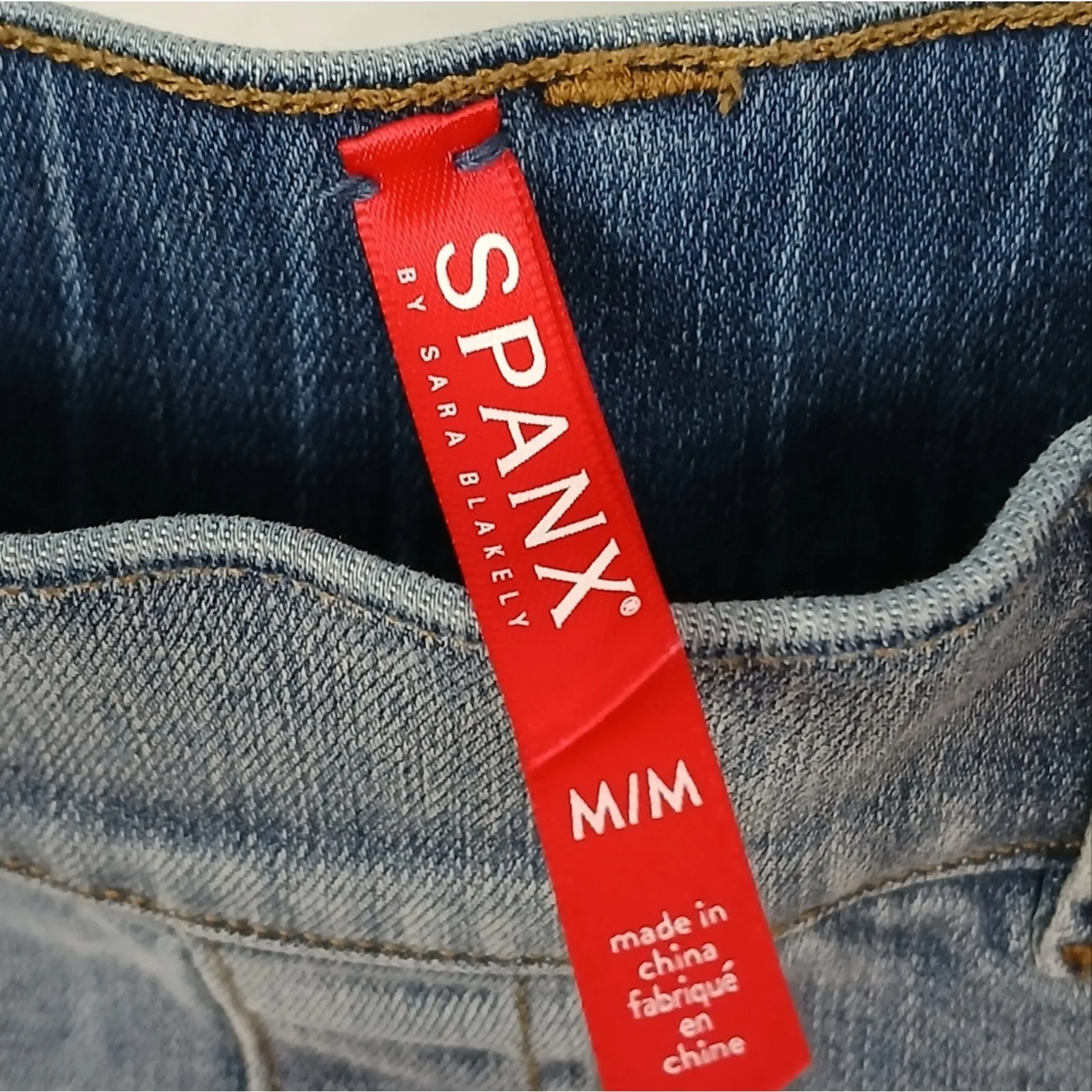 SPANX Skinny Ankle Jean, Light Vintage Wash Size M Pull On - Image 5
