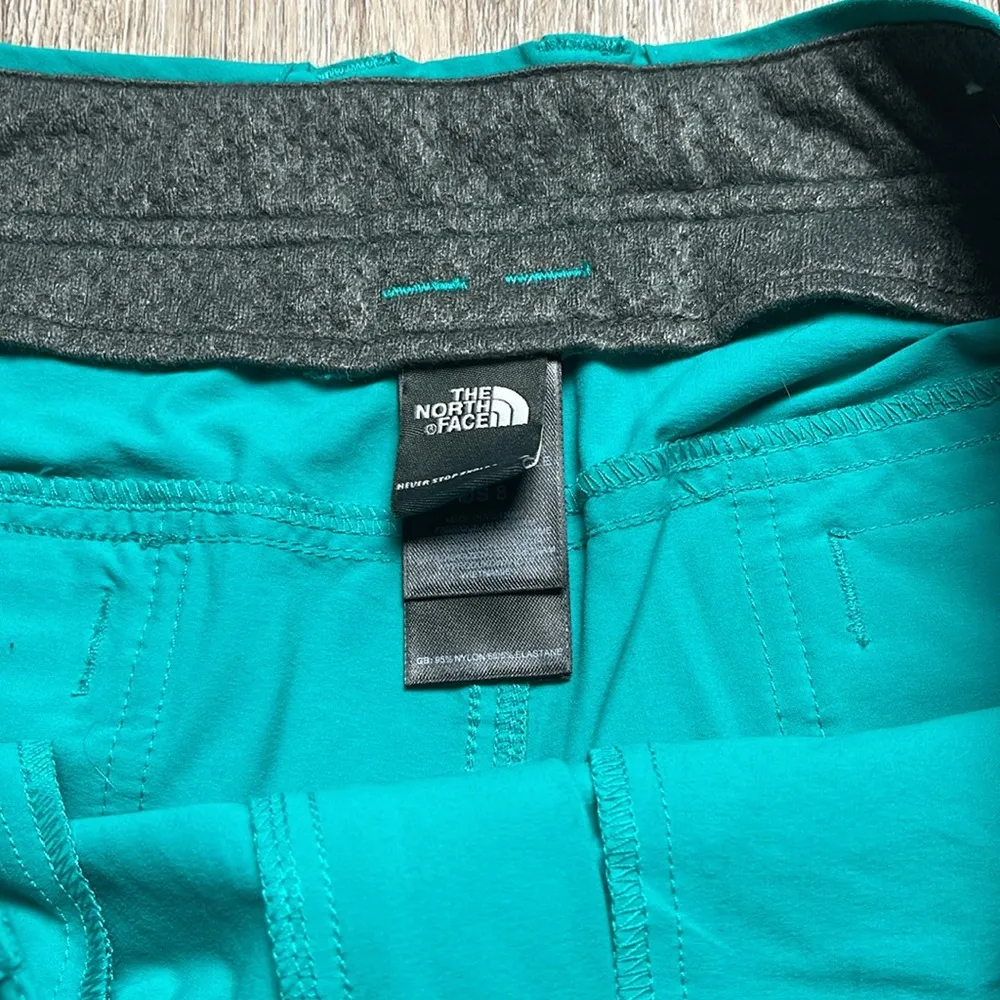 The North Face Nylon Bermuda Shorts Size 8 - Image 8