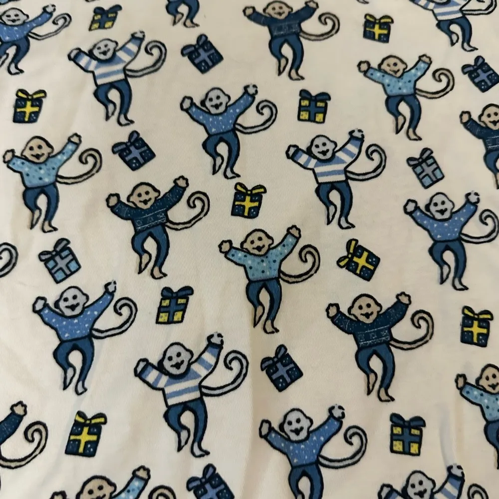 Roller rabbit pajama top - Image 5