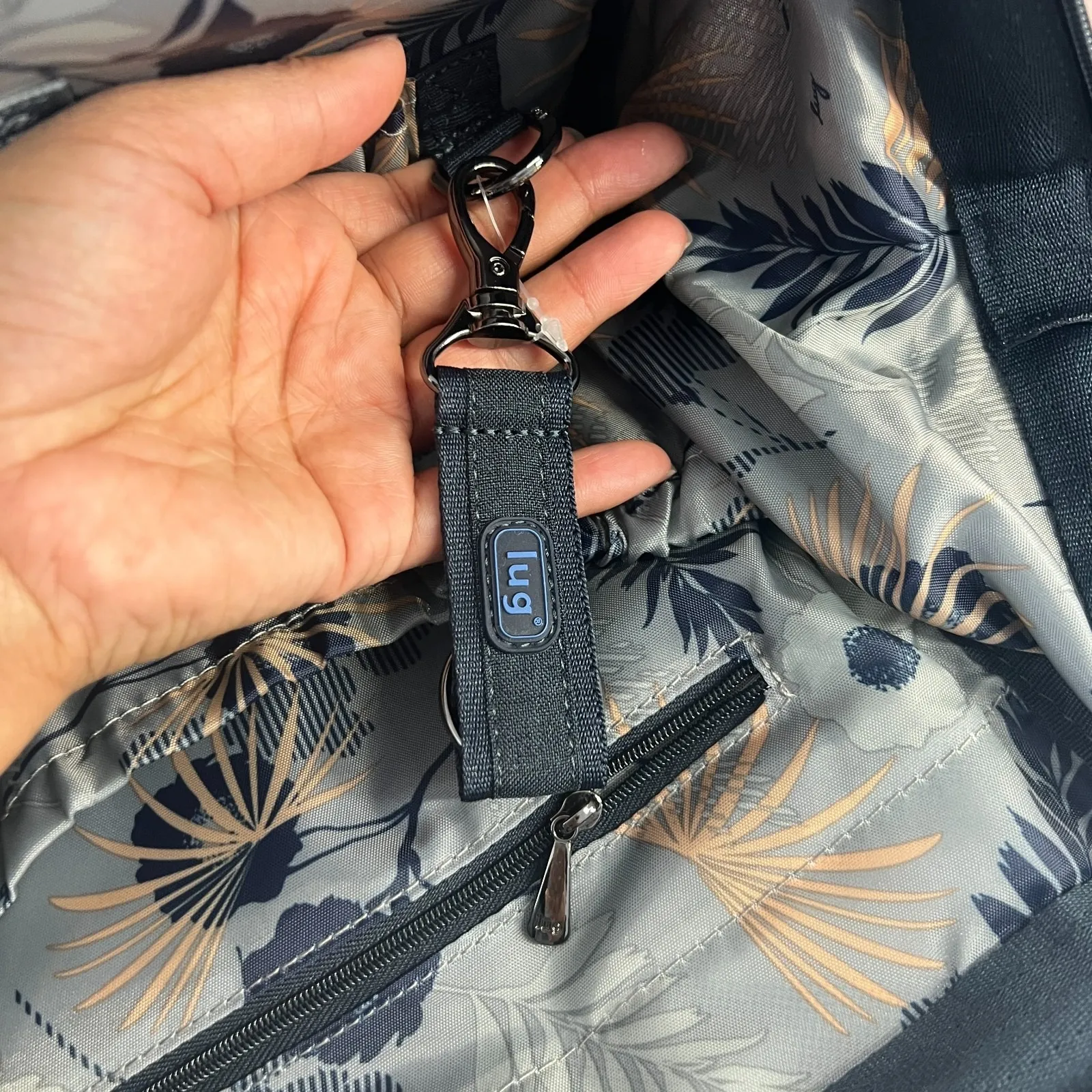 Lug Via 2 Womens Navy Multipurpose Pockets Detachable Strap Convertible Bag Blue - Image 12