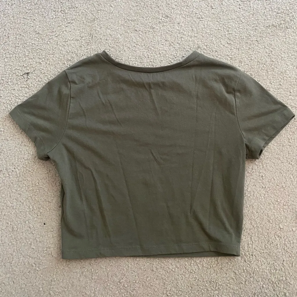 Wild Fable Khaki Green Women's Short Sleeve Crop Top - Image 2