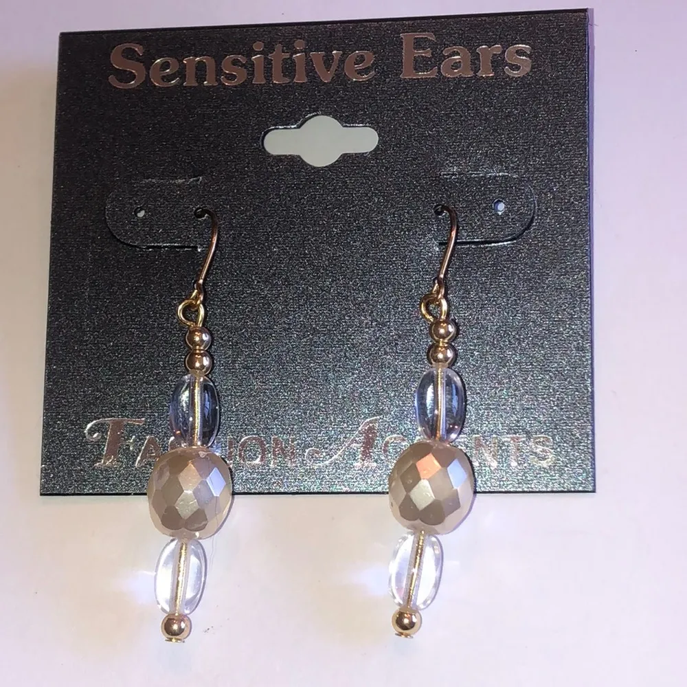 Sensitive Ears Off White Clear Glass Beads Gold Tone Beaded Boho Earrings - Image 2