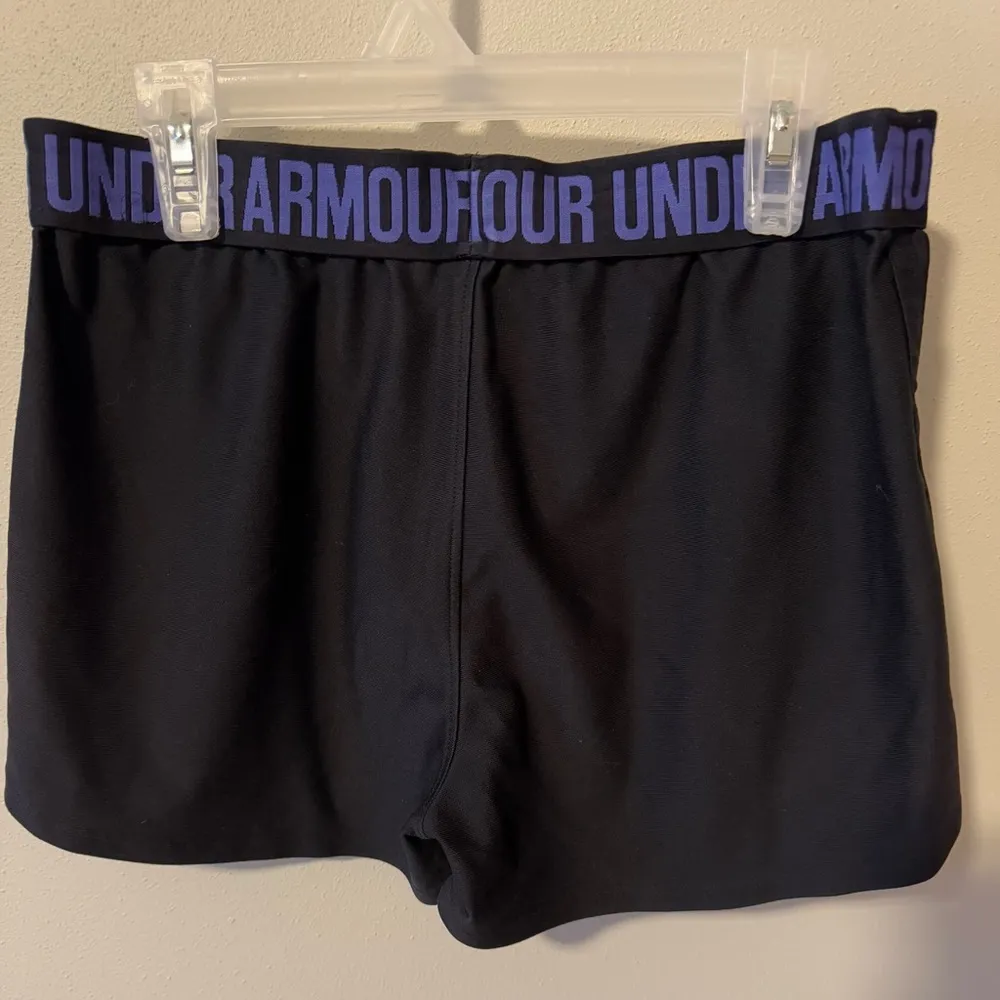Under Armour Women's Black Shorts - Image 3