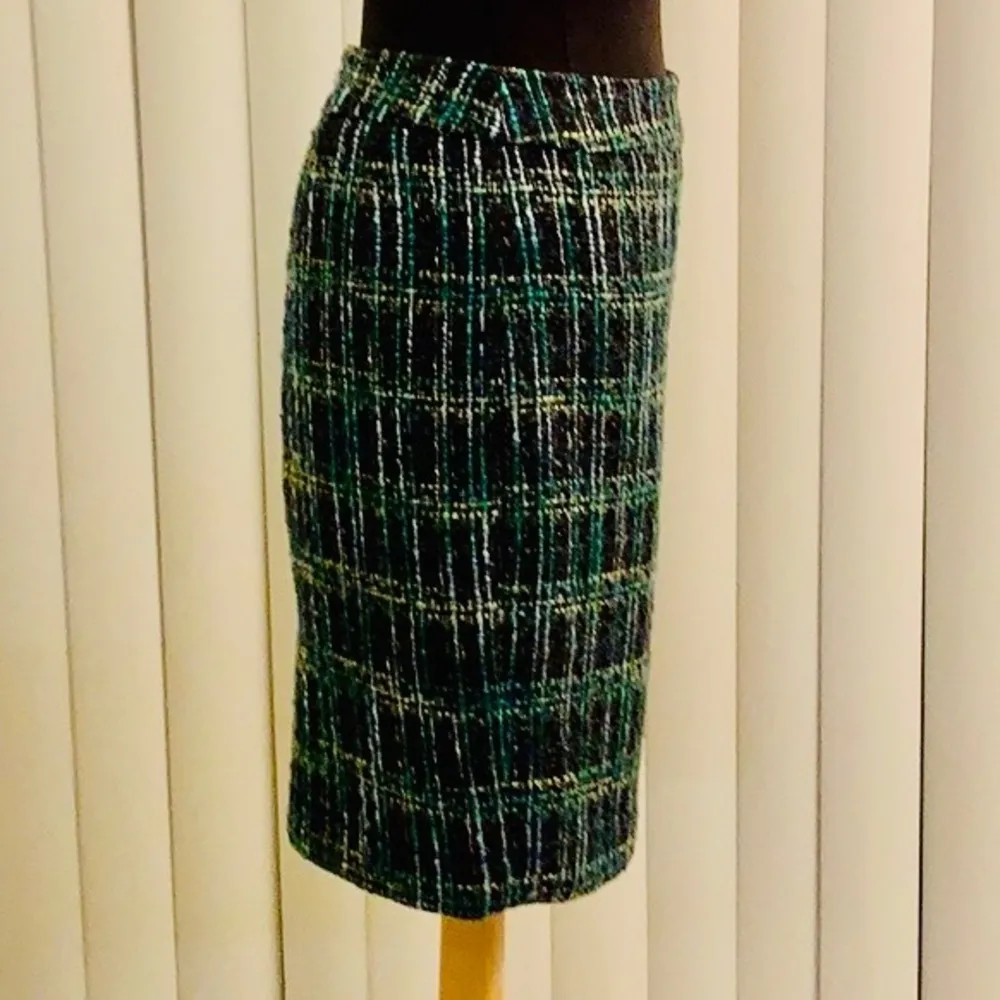 Ann Taylor Petite black/teal/metallic tweed skirt. - Image 2
