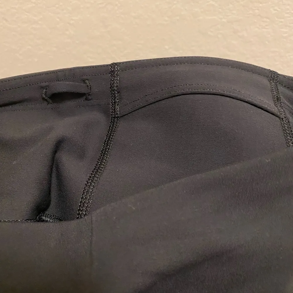 Athleta Black Stealth Tight 7/8 Length Legging Size XS - Image 5