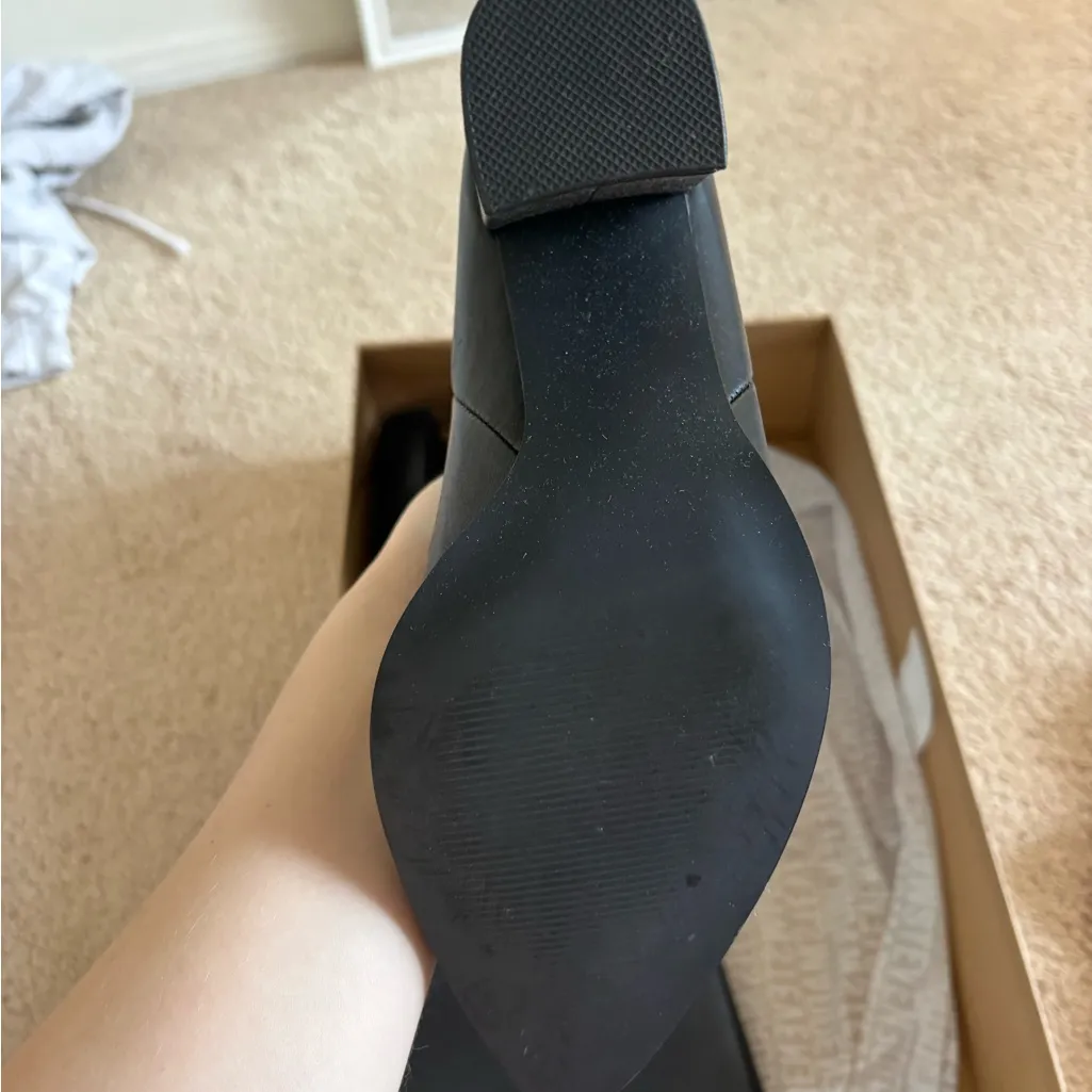 Steve Madden Bixby Black Leather Heeled Boots - Image 2