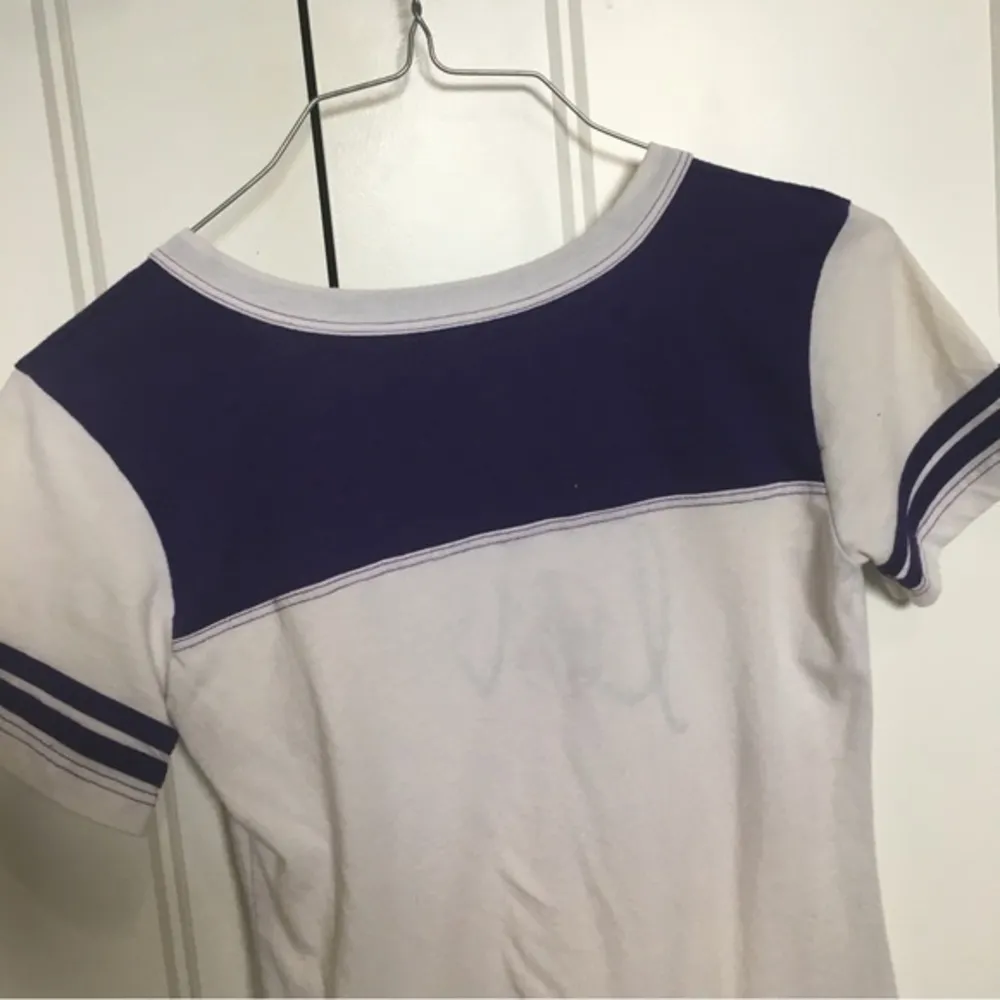 2017 Mens College World Series T-shirt woman’s size large - Image 8