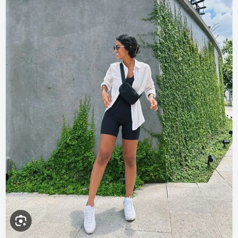 NEW Aritzia Wilfred Women’s Free Divinity 7" Romper Black - Image 7