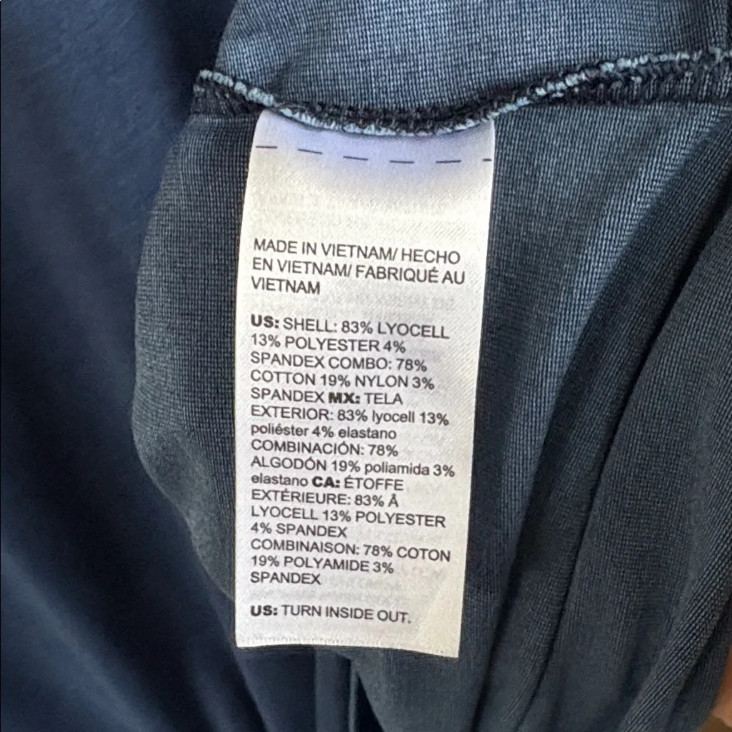 Like New Chico’s Patterned Sleeve Top Size XL - Image 5