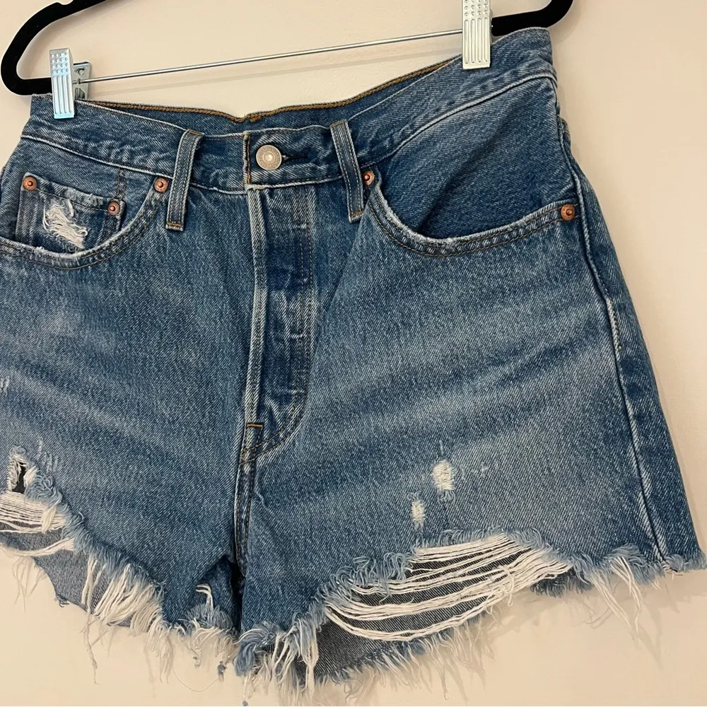 Red Tap Levi’s Original 501 Jean Shorts - Image 3