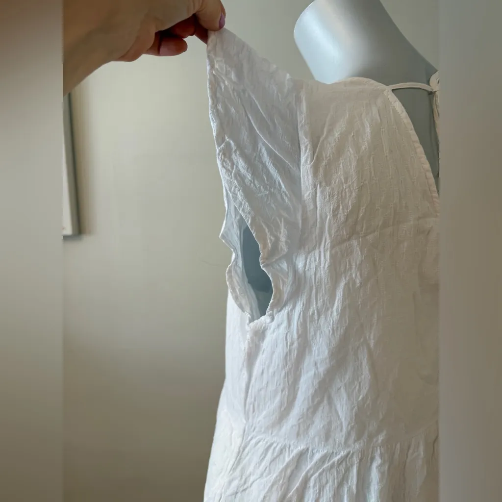 Abercrombie and Fitch White Tiered Mini Dress Flutter Sleeves Tie Back Dress Lg - Image 10