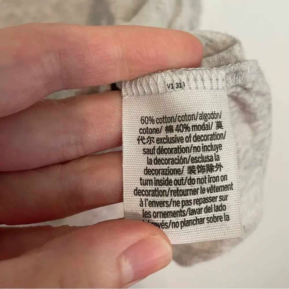 PINK VS VICTORIA'S SECRET Girlfriend Short Sleeve Cropped Tee Oatmeal Hearts L - Image 11