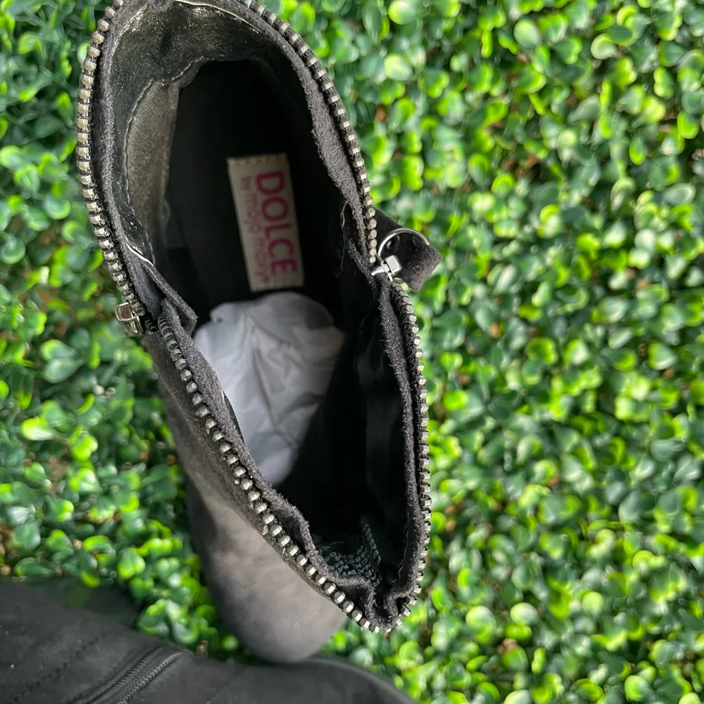 Dolce by Mojo Moxy Black Ankle Booties Size 9 - Image 4