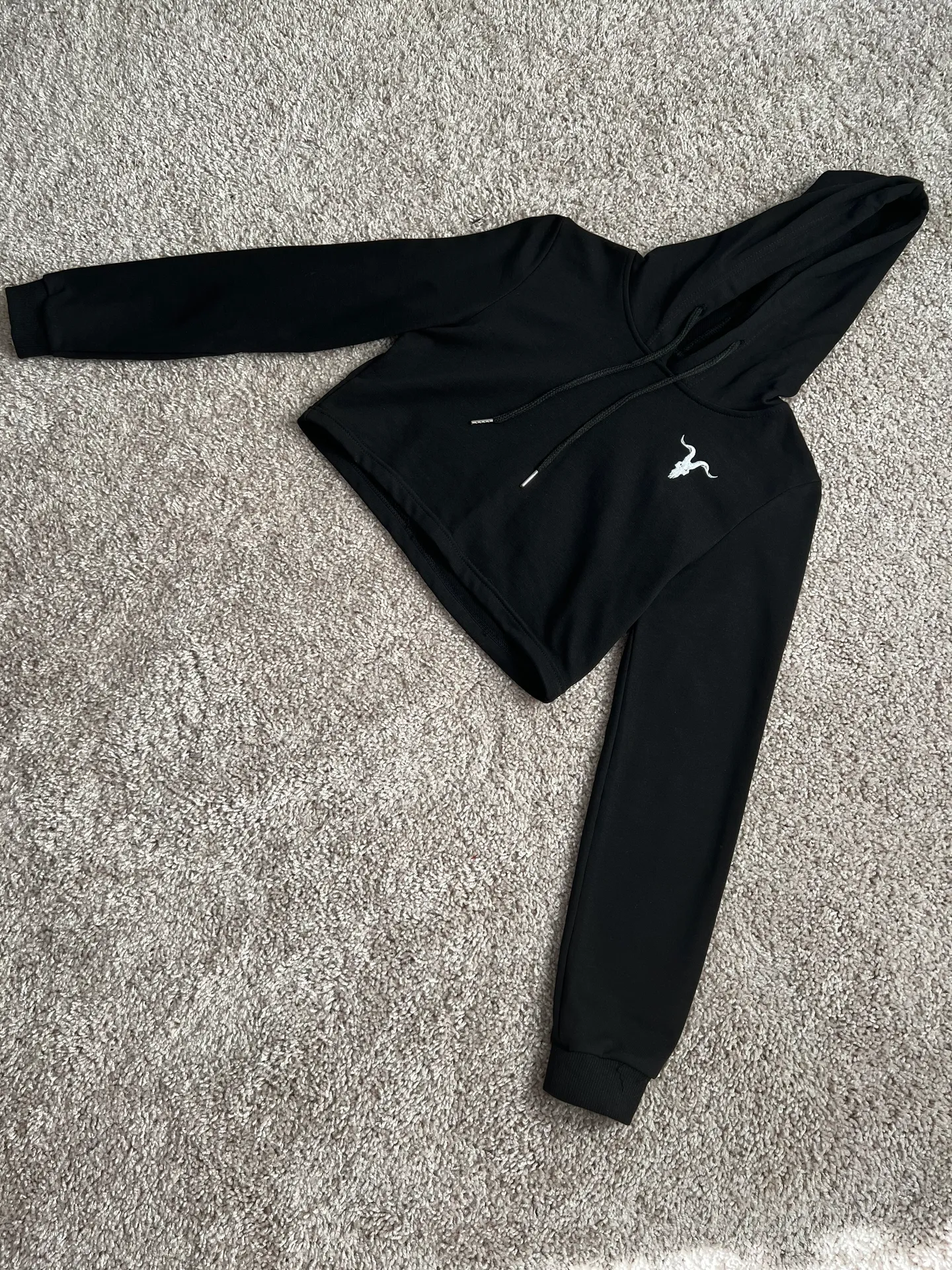 Ignite Cropped Hoodie Black - Image 2